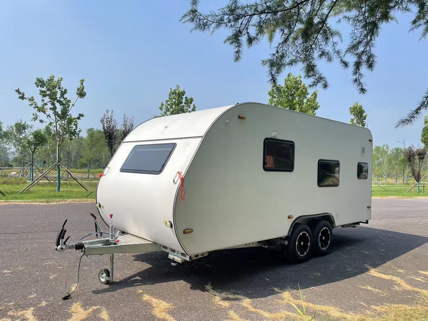 Camper Trailer Suspension Independent - Luxury Modern Off-Road Travel Trailer Camper